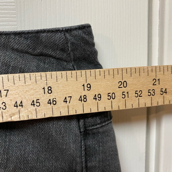 ✨ Torrid Curvy Jeans Distressed Dark Gray - Picture 7 of 8